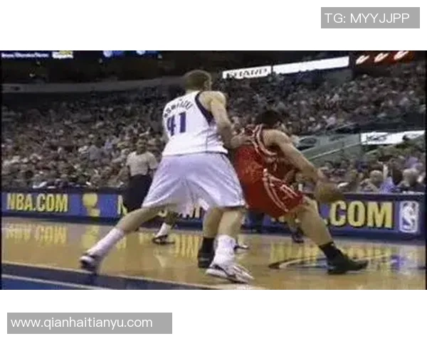 姚明走步瞬间的精彩瞬间动图分享让你领略篮球巨星的独特魅力 姚明走步瞬间的精彩瞬间动图分享让你领略篮球巨星的独特魅力